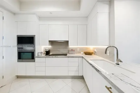 100 S Pointe Drive Miami Beach FL 33139