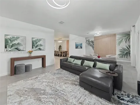 13218 SW 189th Terrace Miami FL 33177
