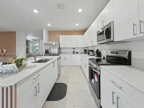 13218 SW 189th Terrace Miami FL 33177