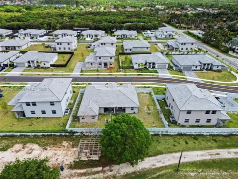 13218 SW 189th Terrace Miami FL 33177