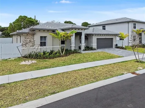 13218 SW 189th Terrace Miami FL 33177