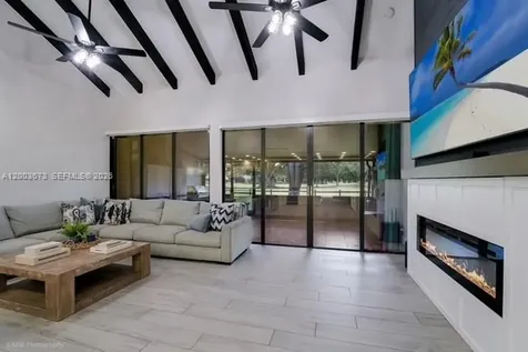 1231 E Golfview Drive Pembroke Pines FL 33026