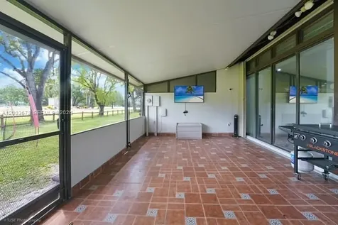 1231 E Golfview Drive Pembroke Pines FL 33026