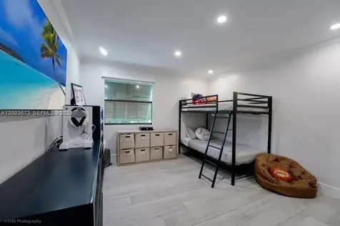 1231 E Golfview Drive Pembroke Pines FL 33026