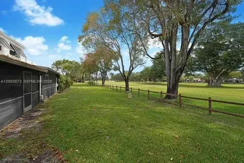 1231 E Golfview Drive Pembroke Pines FL 33026