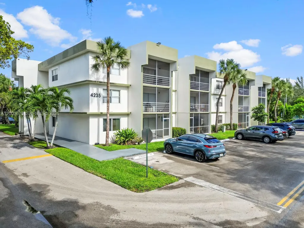 4235 N University Drive Sunrise FL 33351
