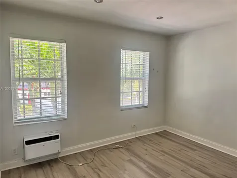 637 12th Street Miami Beach FL 33139