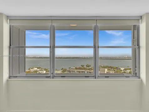 20 Island Avenue Miami Beach FL 33139