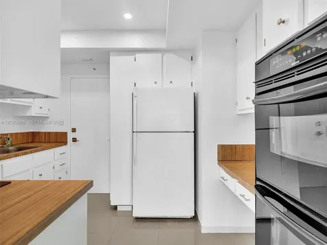20 Island Avenue Miami Beach FL 33139