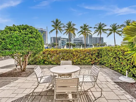 20 Island Avenue Miami Beach FL 33139