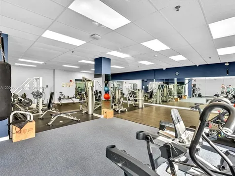 20 Island Avenue Miami Beach FL 33139
