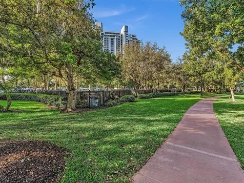 20 Island Avenue Miami Beach FL 33139