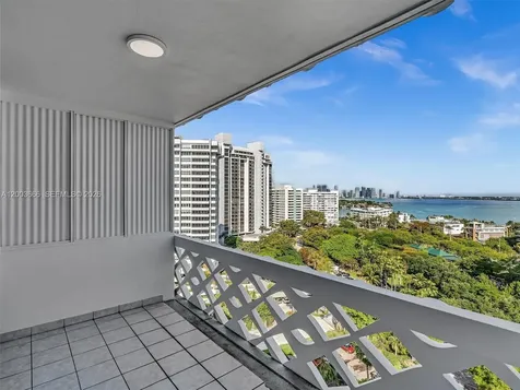 20 Island Avenue Miami Beach FL 33139