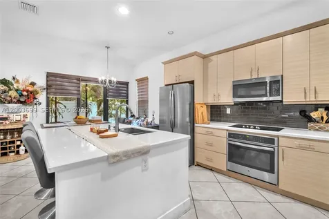 3575 W 97th Street Hialeah FL 33018