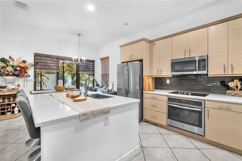 3575 W 97th Street Hialeah FL 33018