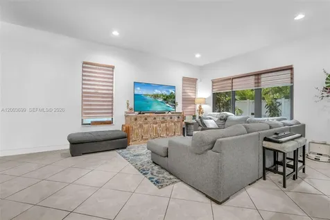3575 W 97th Street Hialeah FL 33018