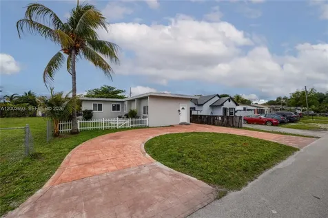 2204 Mckinley Street Hollywood FL 33020