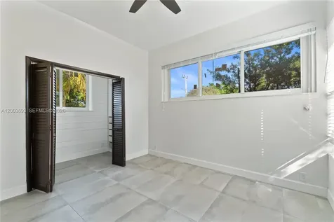2204 Mckinley Street Hollywood FL 33020