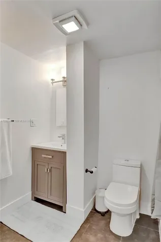 2204 Mckinley Street Hollywood FL 33020