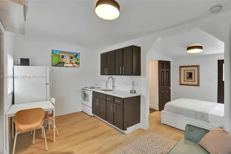 2204 Mckinley Street Hollywood FL 33020