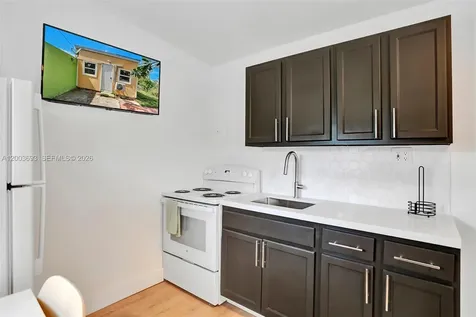 2204 Mckinley Street Hollywood FL 33020