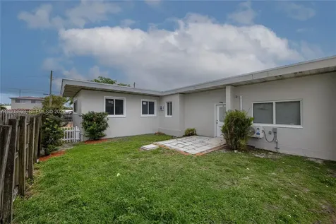 2204 Mckinley Street Hollywood FL 33020