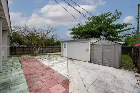2204 Mckinley Street Hollywood FL 33020