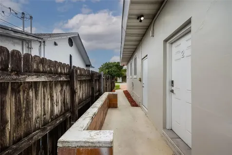 2204 Mckinley Street Hollywood FL 33020
