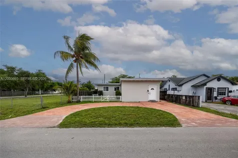 2204 Mckinley Street Hollywood FL 33020