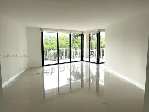 2000 Towerside Terrace Miami FL 33138
