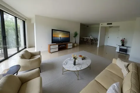 2000 Towerside Terrace Miami FL 33138