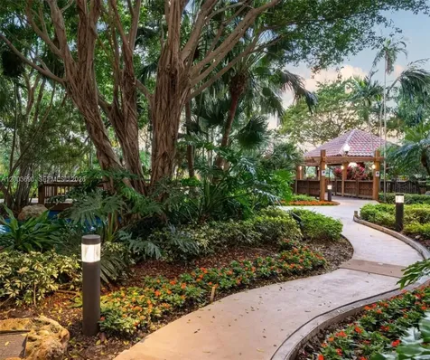 2000 Towerside Terrace Miami FL 33138