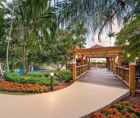 2000 Towerside Terrace Miami FL 33138