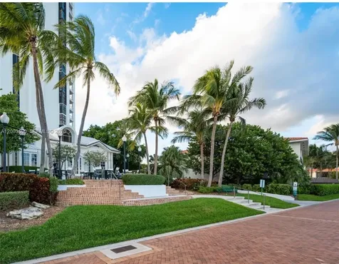2000 Towerside Terrace Miami FL 33138