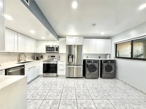 8155 W 9th Court Hialeah FL 33014