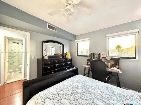 8155 W 9th Court Hialeah FL 33014