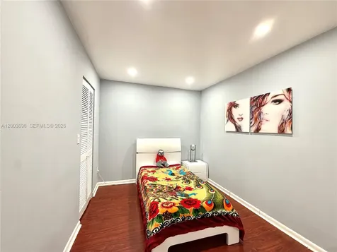 8155 W 9th Court Hialeah FL 33014