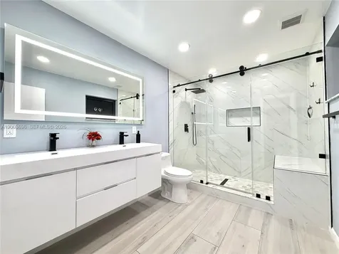 8155 W 9th Court Hialeah FL 33014