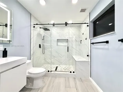 8155 W 9th Court Hialeah FL 33014