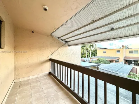 8155 W 9th Court Hialeah FL 33014