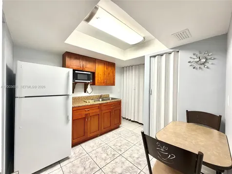 8155 W 9th Court Hialeah FL 33014