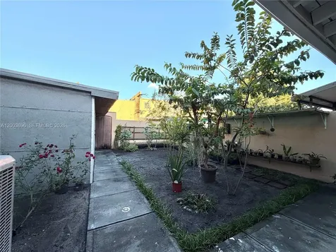 8155 W 9th Court Hialeah FL 33014