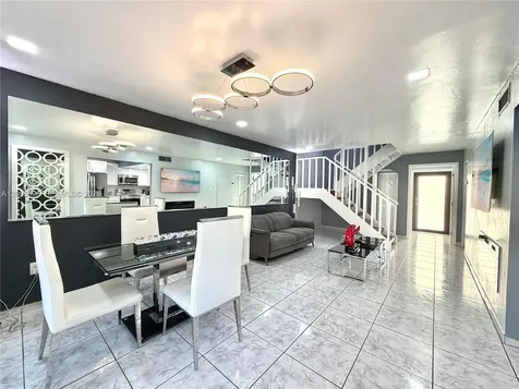 8155 W 9th Court Hialeah FL 33014