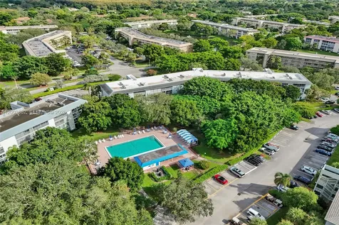 3001 Portofino Isle Coconut Creek FL 33066