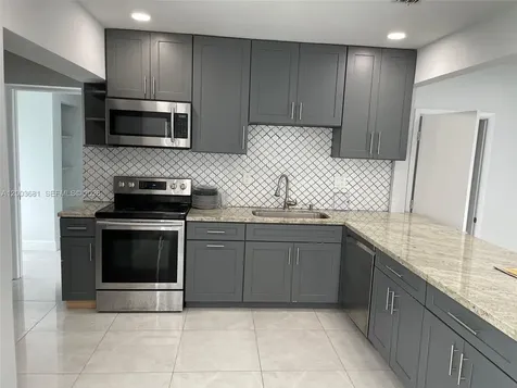 8640 SW 125th Terrace Miami FL 33156