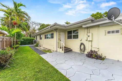501 Lawn Way Miami Springs FL 33166
