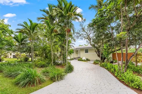 501 Lawn Way Miami Springs FL 33166