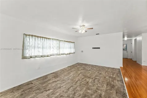501 Lawn Way Miami Springs FL 33166
