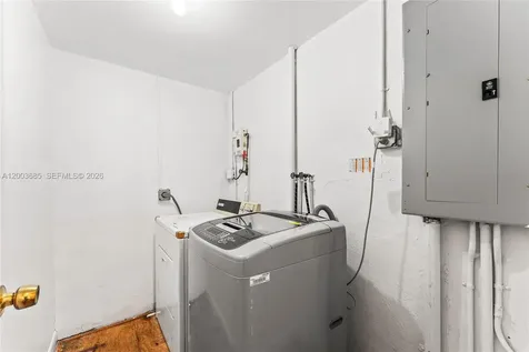 501 Lawn Way Miami Springs FL 33166