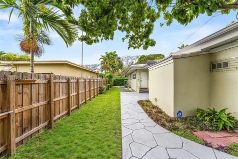 501 Lawn Way Miami Springs FL 33166